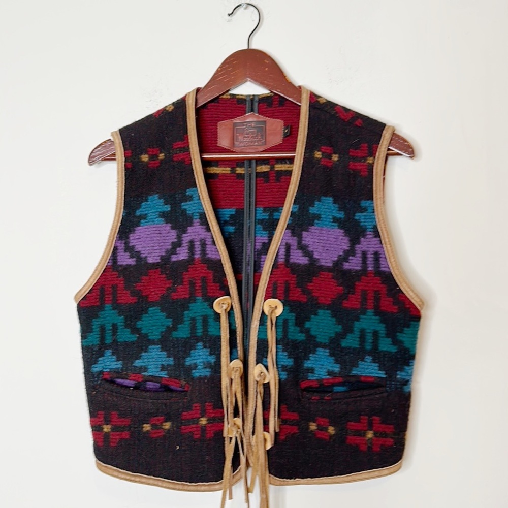 VTG Woolrich Women's Western Striped Aztec Vest Southwestern Cowboy Equestrian, Size Large